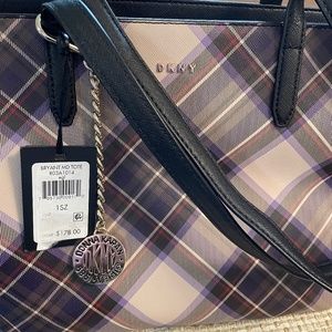 DKNY Bryant Med. Tote * NWT*